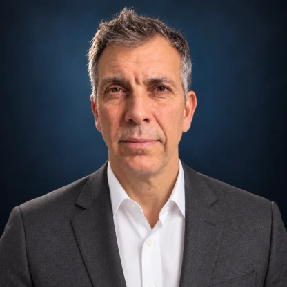 Retrato del Lic. Darío Alberto Cerrano, socio fundador y director estratégico de Grupo Jurídico Córdoba